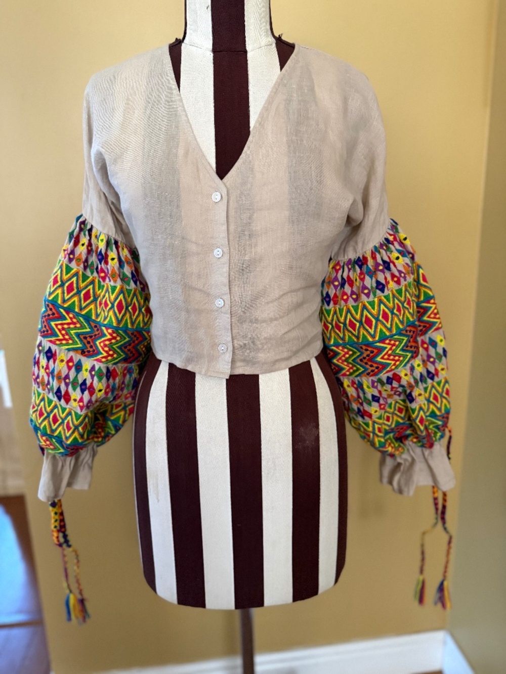Mochi Khaki Embroidered Puff Sleeve Linen Crop Top XS Boho Resort Festival